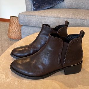 TORY BURCH Casual Bootie size 10.